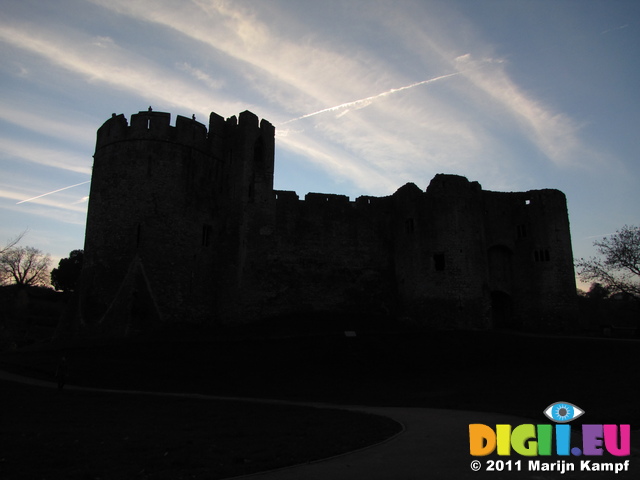 SX21100 Silhouette of Chepstow Castle